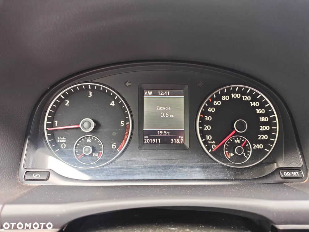 Volkswagen Touran 1.6 TDI DPF BlueMotion Technology Highline - 26