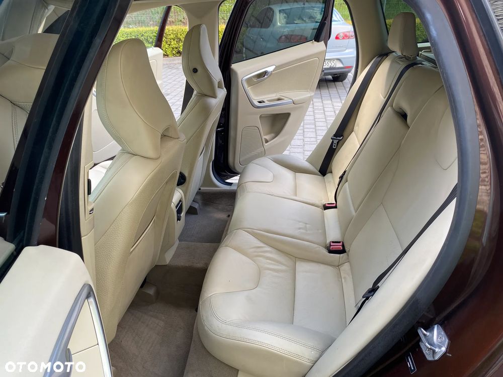 Volvo XC 60 T6 AWD Edition Pro - 21