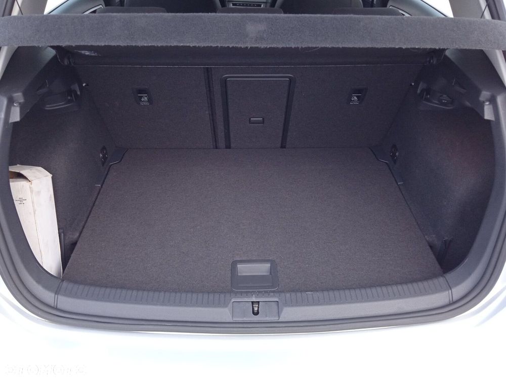 Volkswagen Golf 1.2 TSI BMT Comfortline - 16