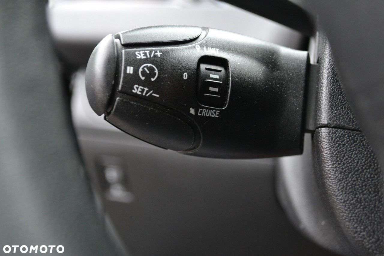 Peugeot 208 1.2 PureTech Allure - 19