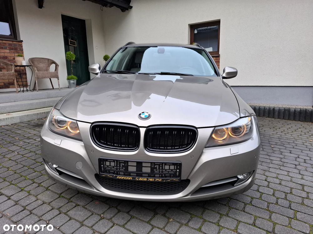 BMW Seria 3 318d DPF Edition Exclusive - 26