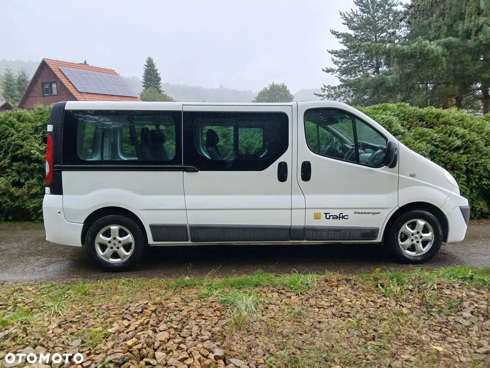 Renault Trafic 2.0 dCi 115 Grand Passenger Privilège - 4