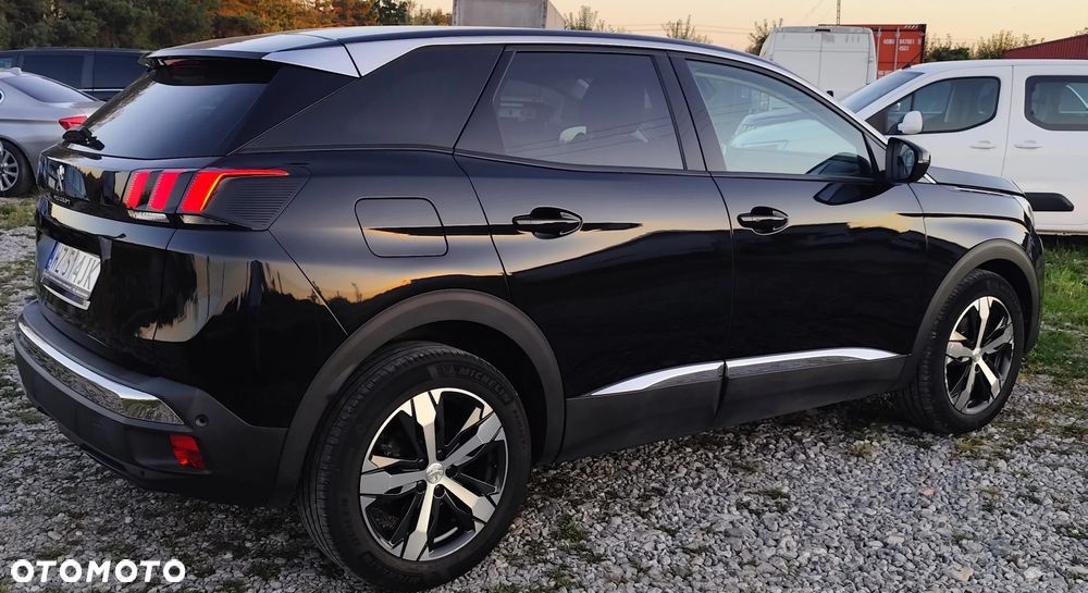 Peugeot 3008 1.2 PureTech Allure S&S EAT8 - 5