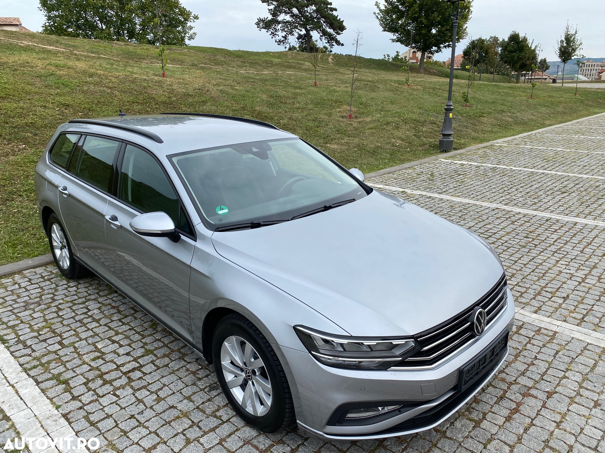 Volkswagen Passat Variant 2.0 TDI DSG Comfortline - 10