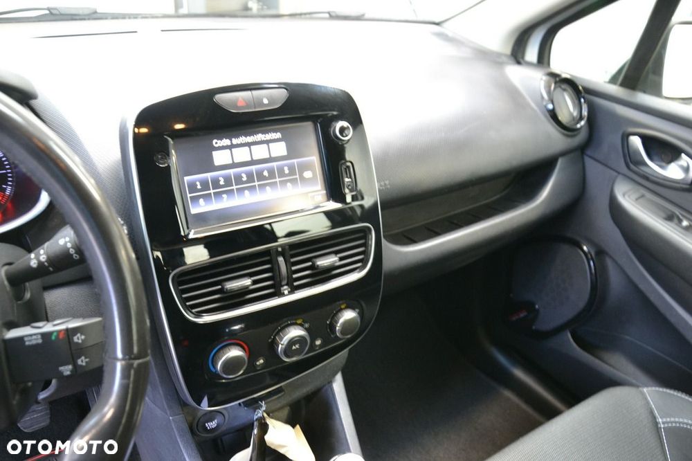Renault Clio - 11