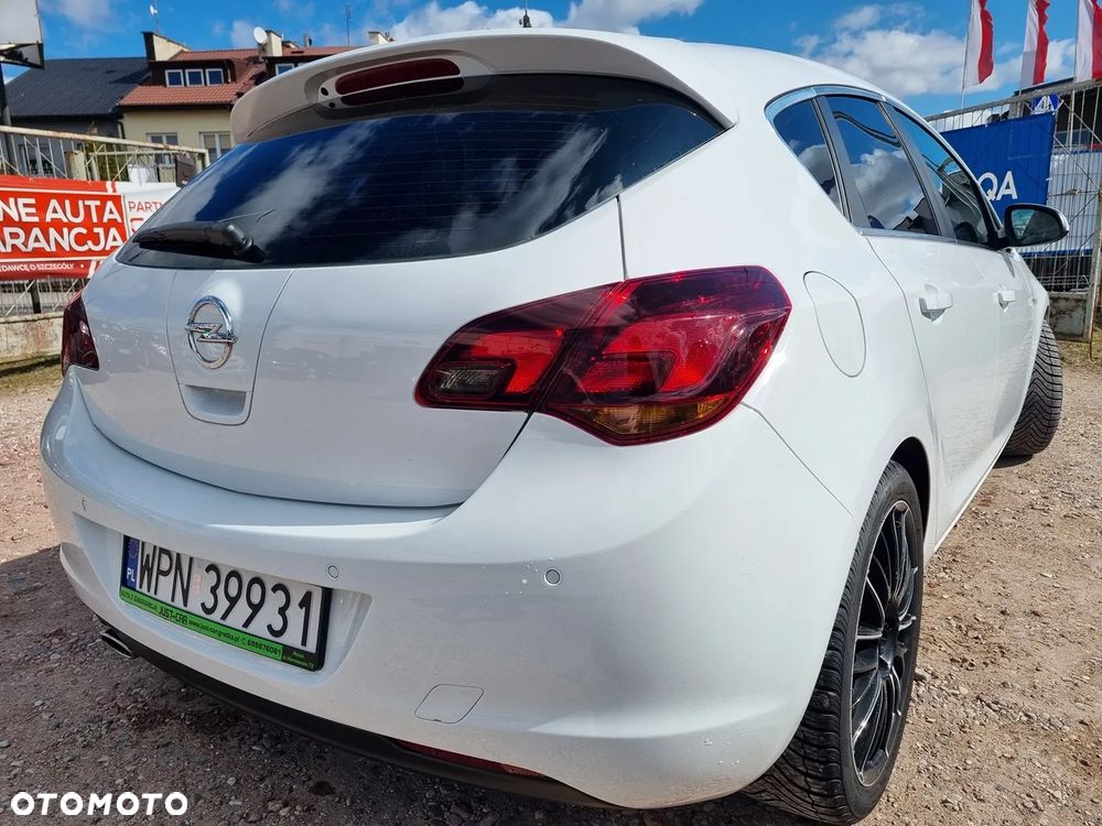 Opel Astra 1.6 Turbo White Edition - 6