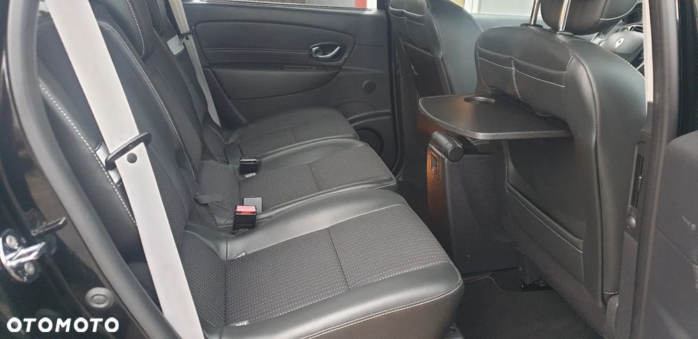 Renault Scenic ENERGY TCe 115 Bose Edition - 11