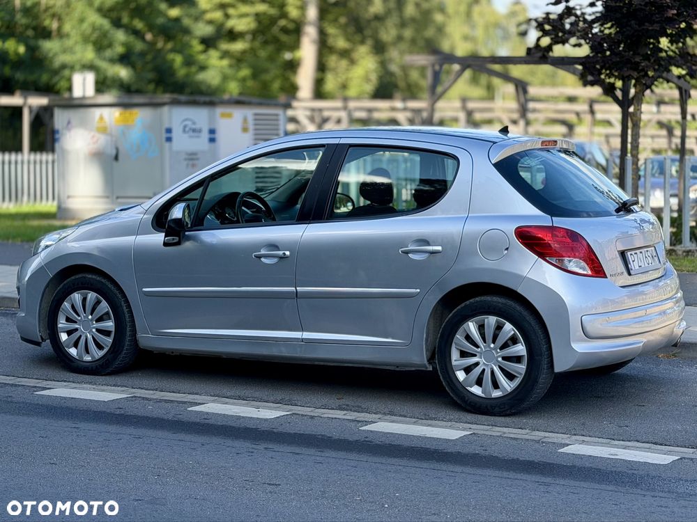 Peugeot 207 - 4