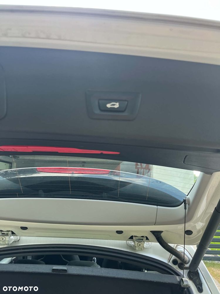 BMW X1 sDrive18i Advantage - 9