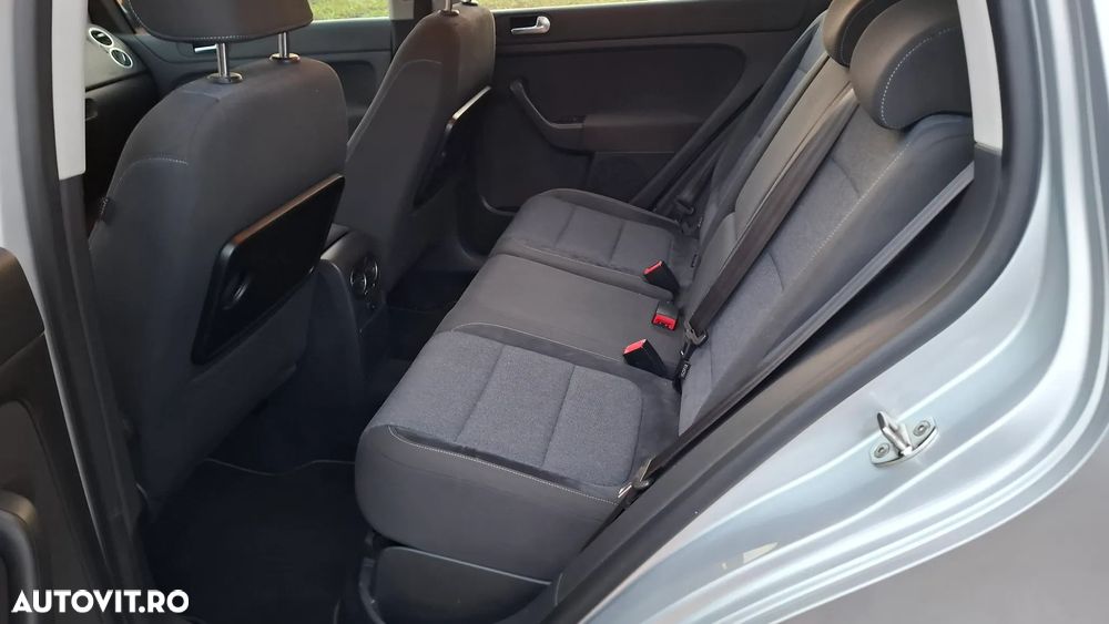 Volkswagen Golf Plus 1.6 TDI DPF BMT Comfortline DSG - 12