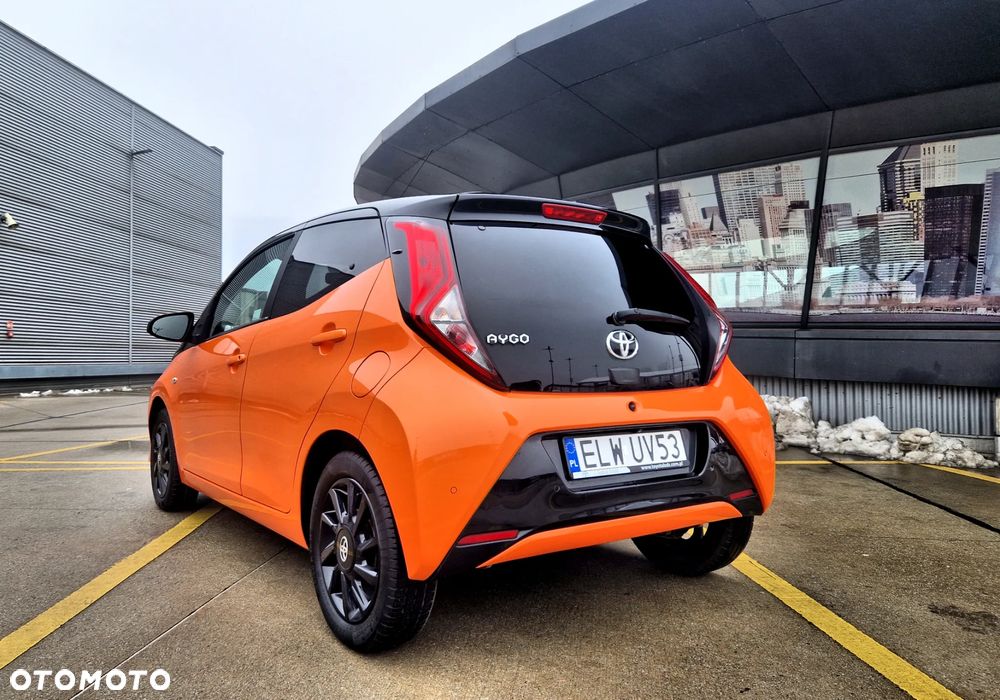 Toyota Aygo 1.0 VVT-i Color Edition - 2