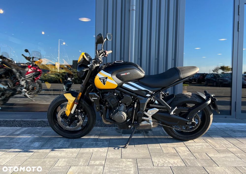 Triumph Trident - 7