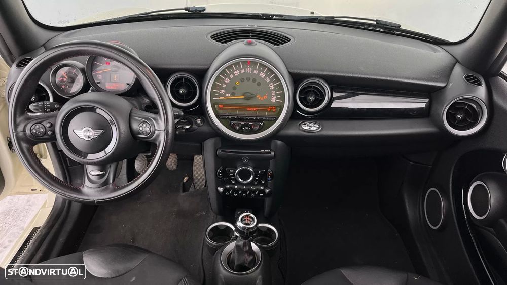 MINI Cabrio Cooper D - 12