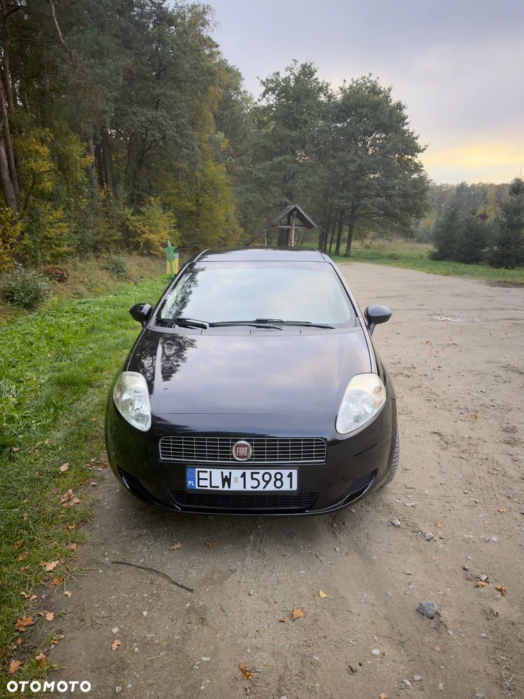 Fiat Grande Punto 2008 photo 2