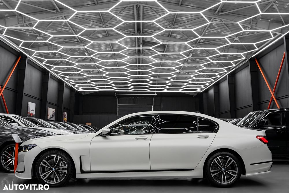 BMW Seria 7 730Ld - 32