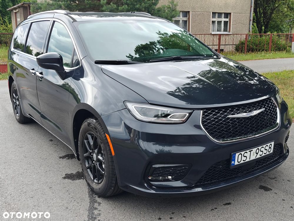Chrysler Pacifica - 13