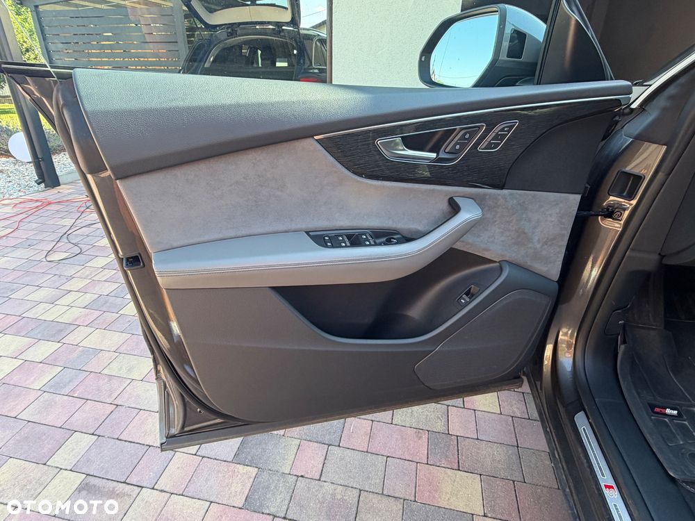 Audi Q8 - 11