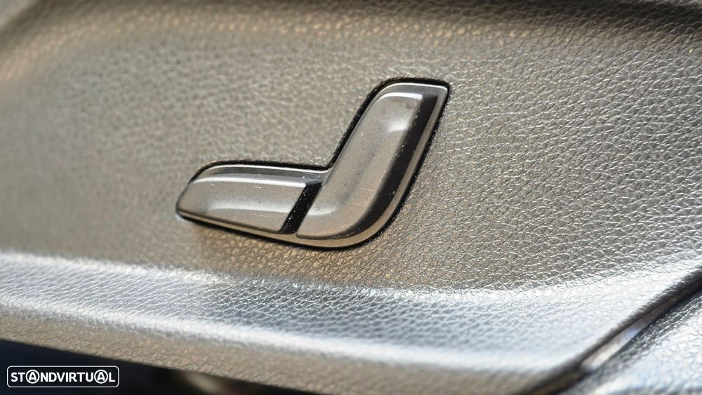 Mercedes-Benz GLC 250 d 4Matic 9G-TRONIC AMG Line - 22