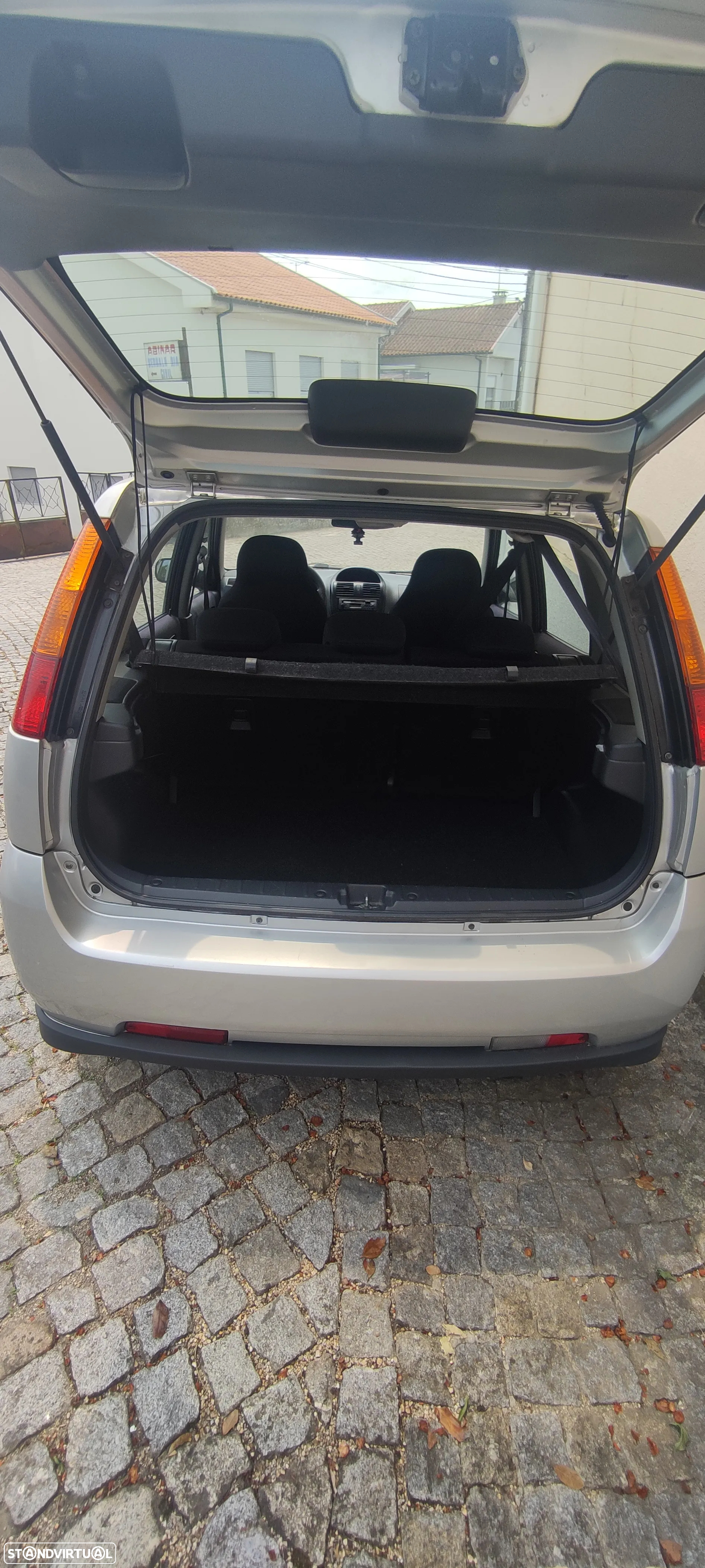 Suzuki Ignis 1.3 VVT 16V GL - 13