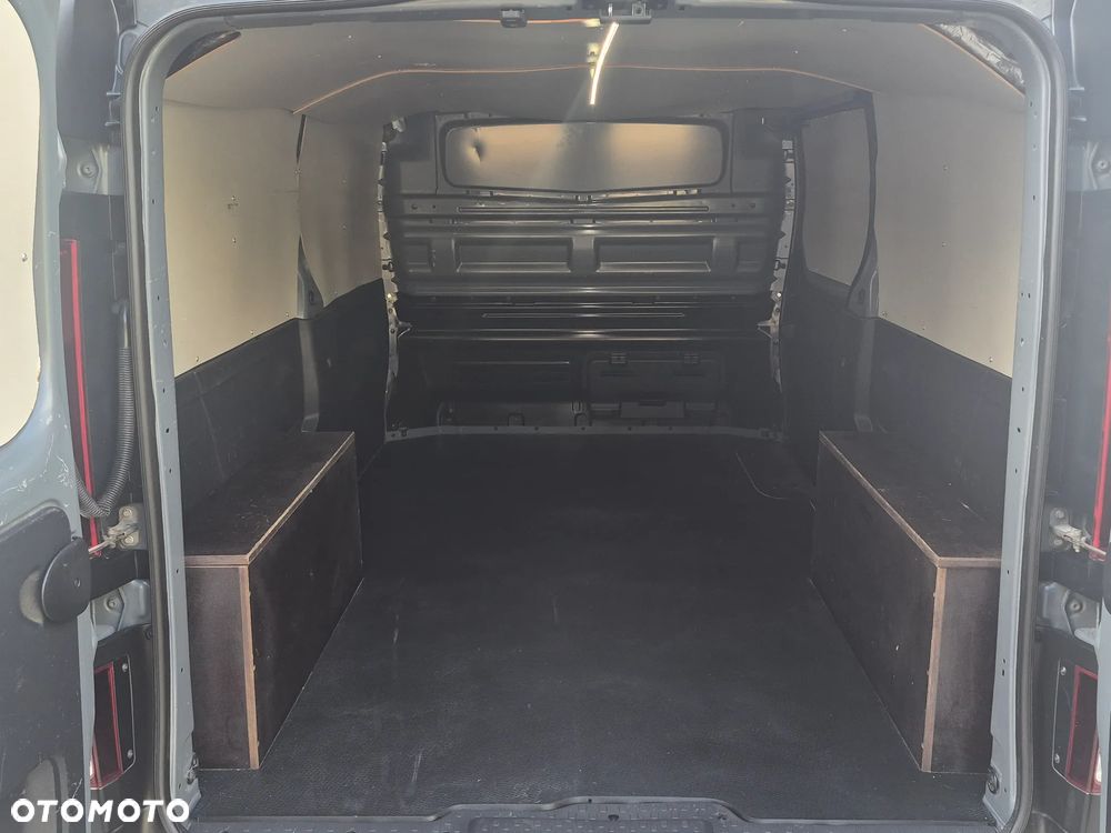 Renault Trafic - 12