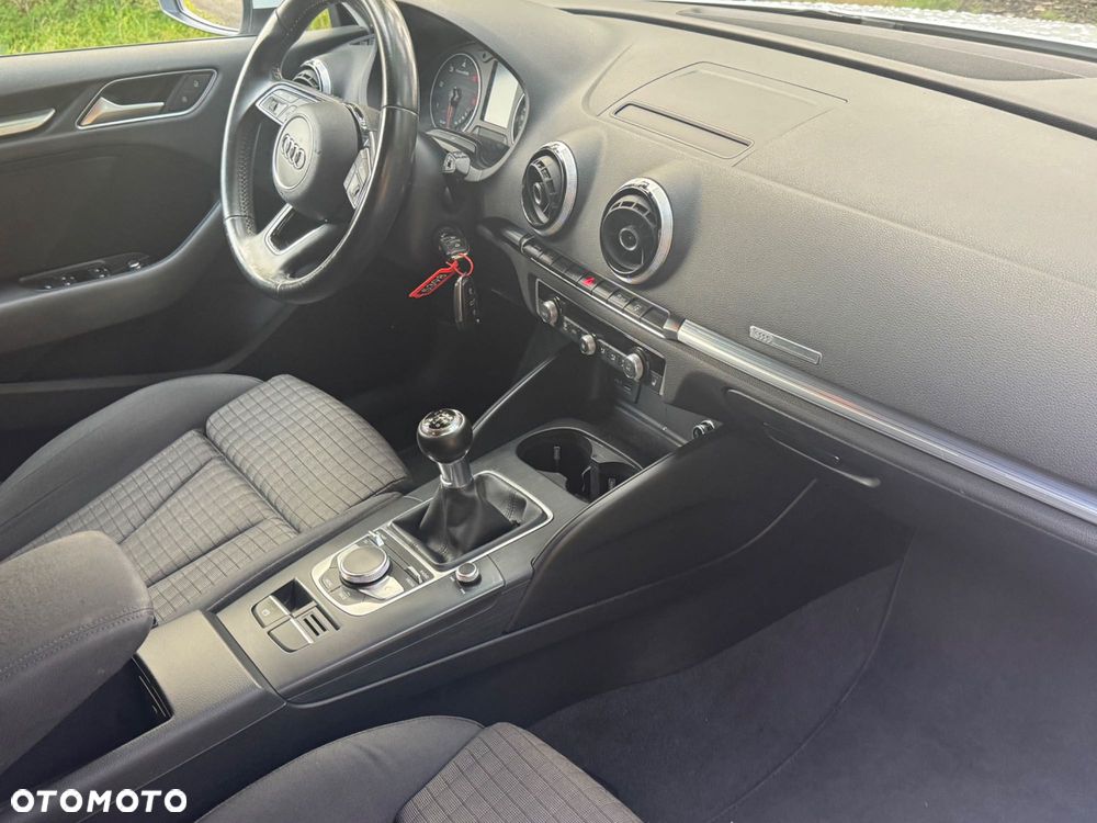 Audi A3 Sportback - 5