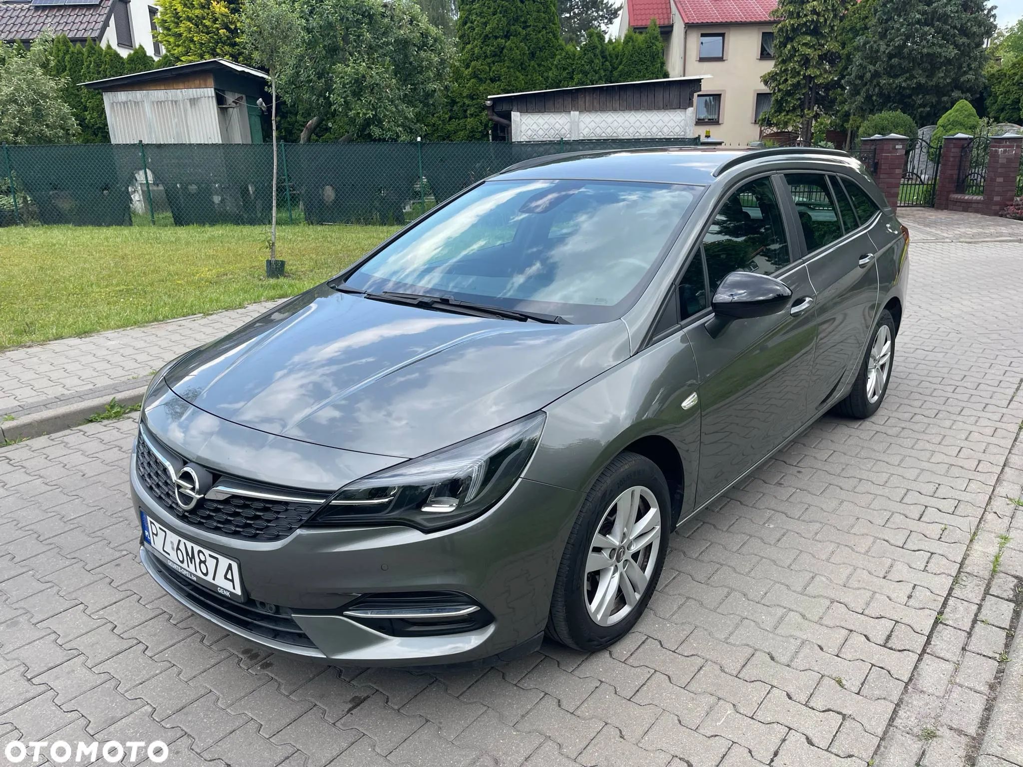 Opel Astra 1.2 Turbo Start/Stop Sports Tourer Business Edition - 1