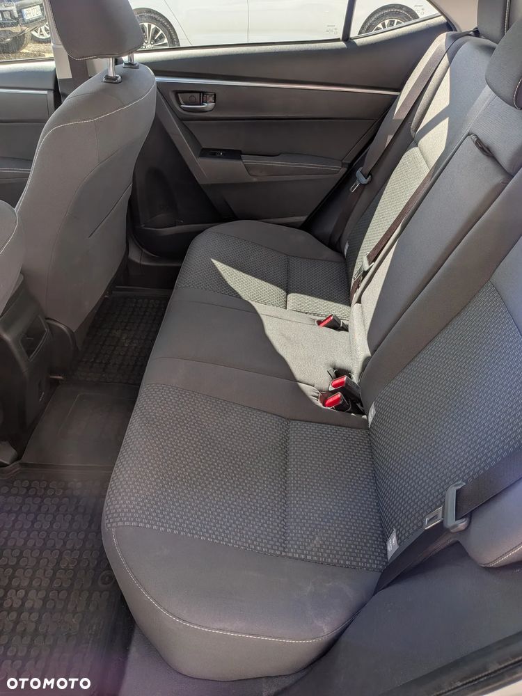 Toyota Corolla 1.6 Comfort - 17