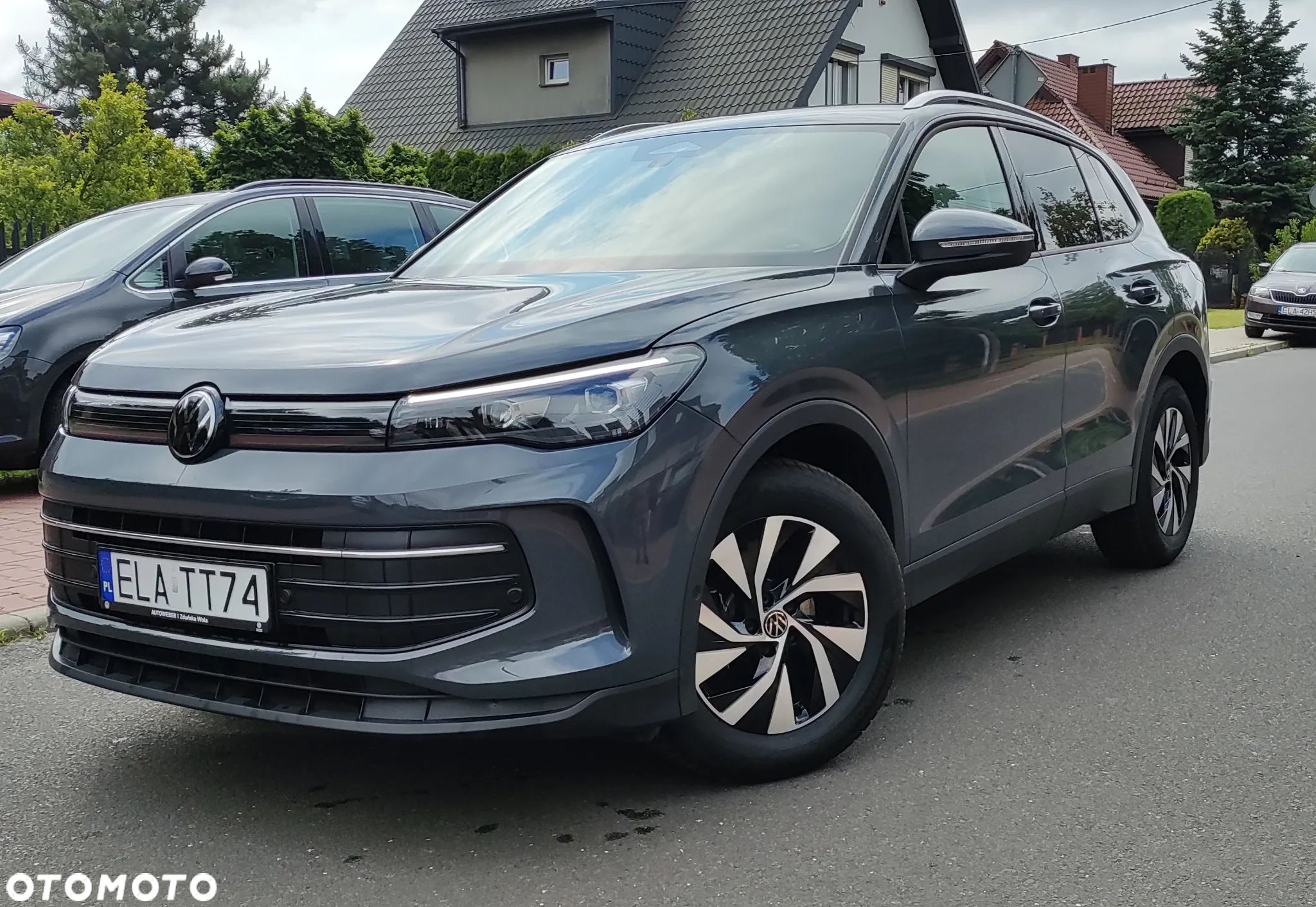 Volkswagen Tiguan - 1