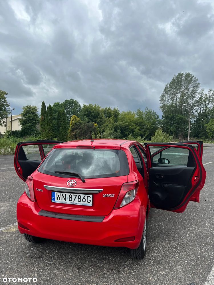 Toyota Yaris 1.33 Premium - 11