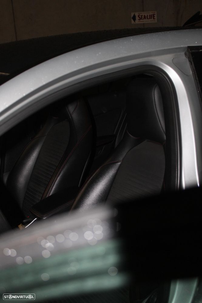 Mercedes-Benz A 160 d AMG Line - 11