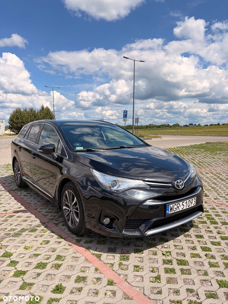 Toyota Avensis 2.0 D-4D Prestige - 2
