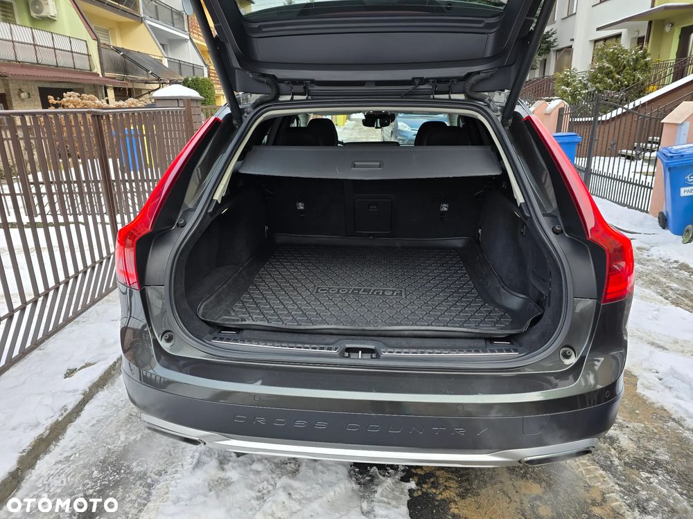 Volvo V90 Cross Country T6 AWD - 10
