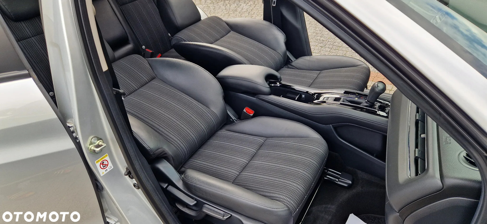 Honda HR-V 1.5 i-VTEC CVT Executive - 16
