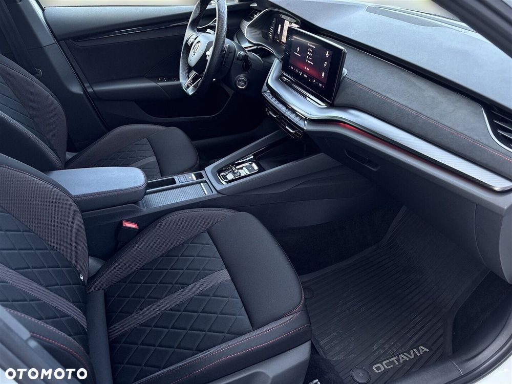 Skoda Octavia 2.0 TSI RS DSG - 9