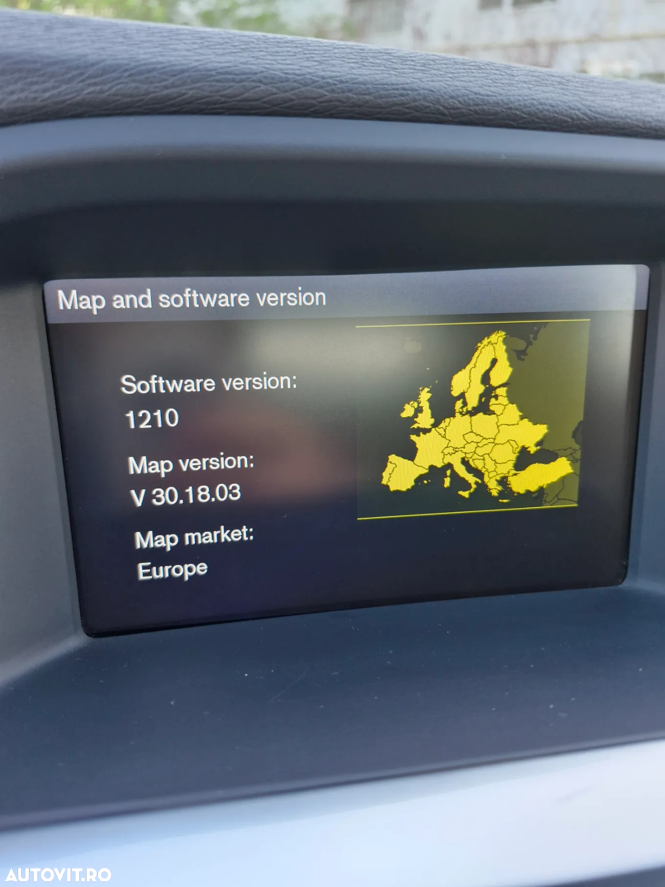 Volvo V60 T4 Basic - 33
