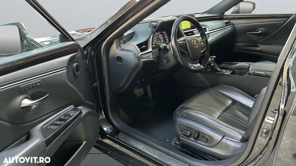 Lexus Seria ES 300h Executive Line - 7