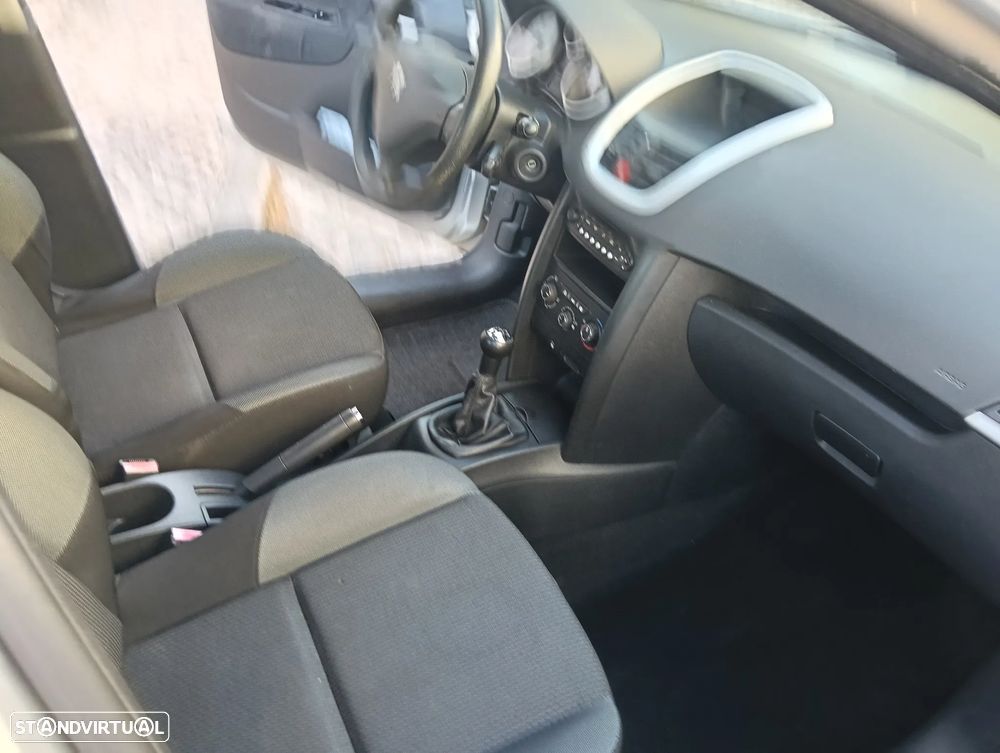 Peugeot 207 1.4 HDi Active - 8