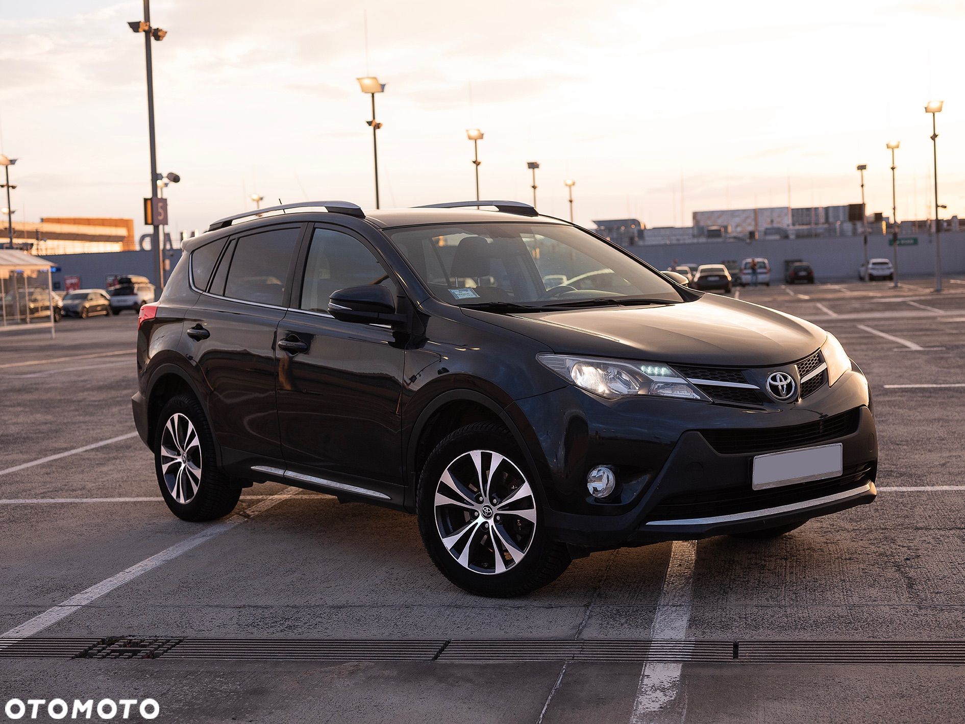 Toyota RAV4 2.0 D-4D Active - 1