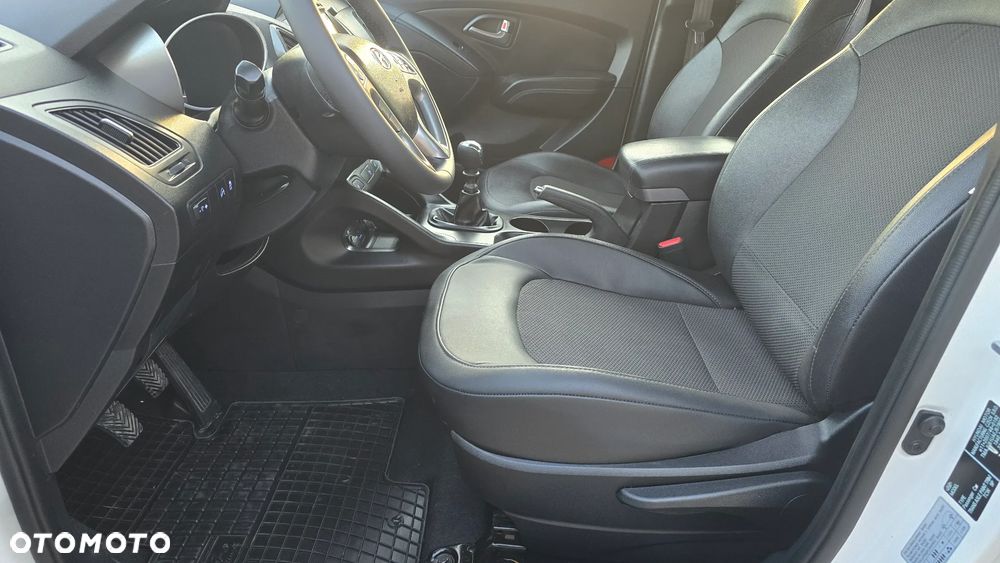 Hyundai ix35 1.7 CRDi Premium 2WD - 13