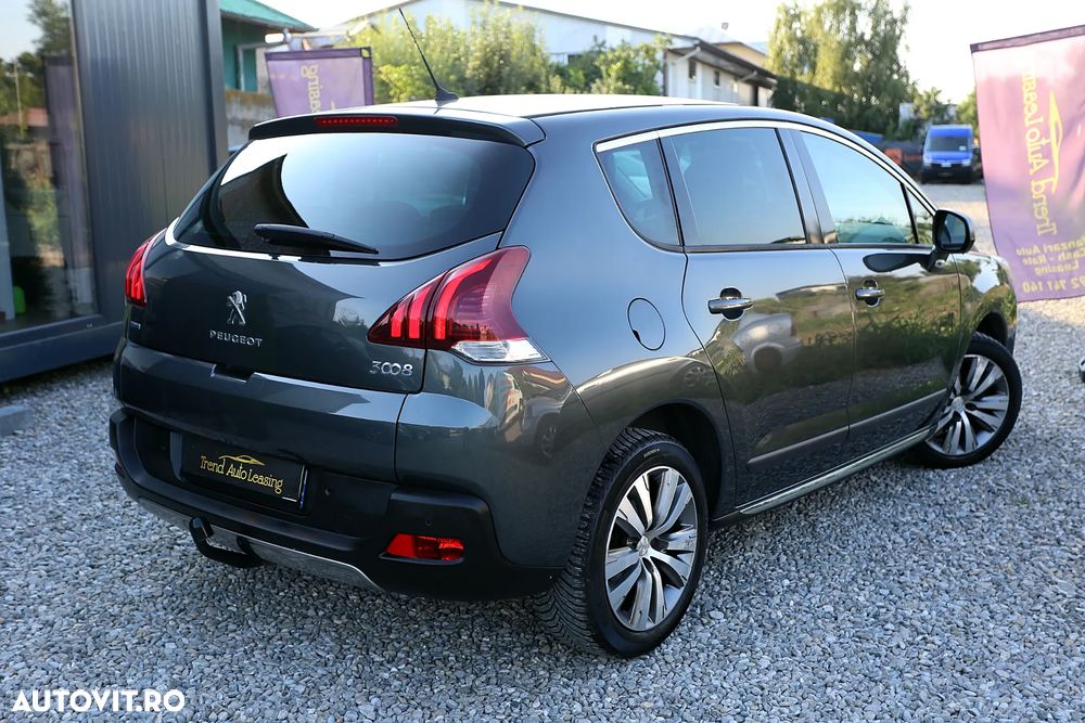 Peugeot 3008 1.2 PureTech Turbo S&S Allure - 4