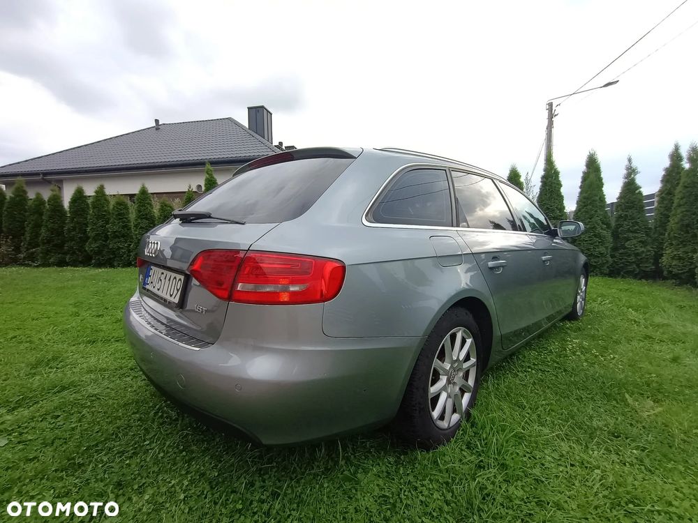 Audi A4 Avant - 4
