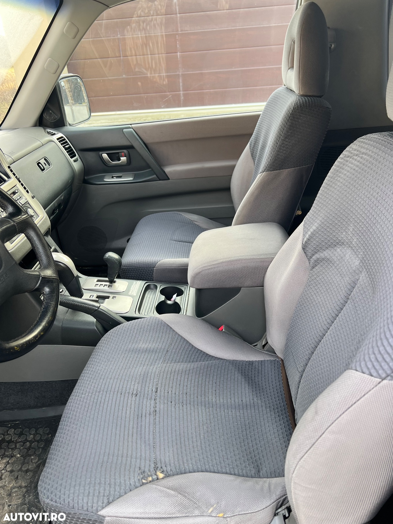 Mitsubishi Pajero SWB 3.2 DI-D GLS A/T + - 3