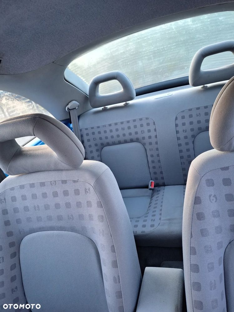 Volkswagen New Beetle 2.0 - 21