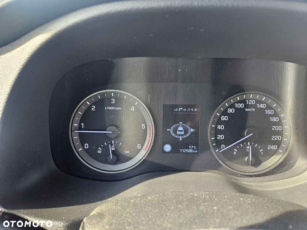 Hyundai Tucson 2.0 CRDI BlueDrive Comfort 2WD - 25