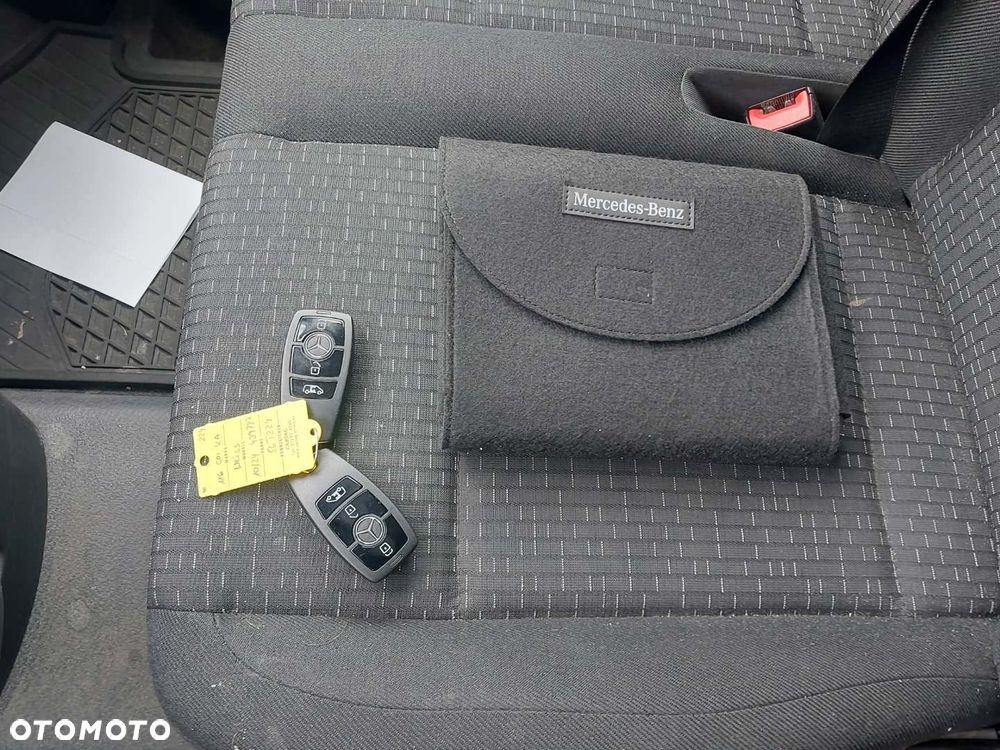 Mercedes-Benz Vito - 25
