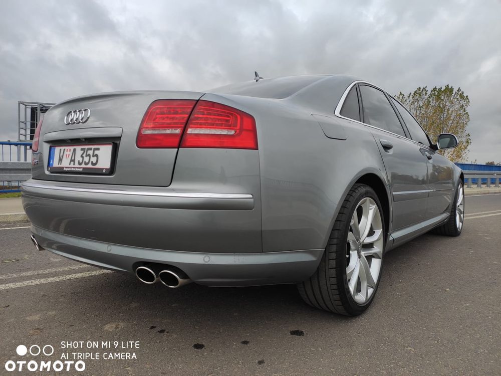Audi S8 - 11