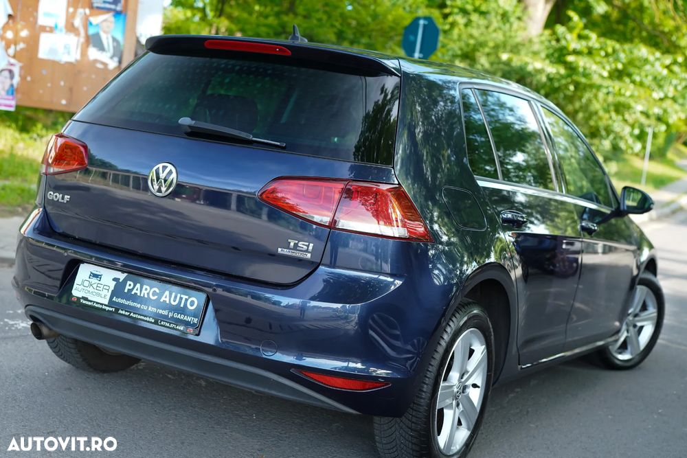 Volkswagen Golf - 6