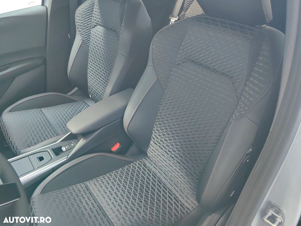 Renault Clio VI TCe 115 EDC Techno - 13