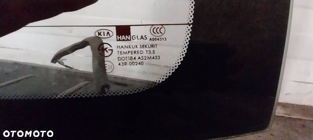 SZYBA TYŁ KLAPY BAGAŻNIKA KIA RIO I LIFT KOMBI - 2