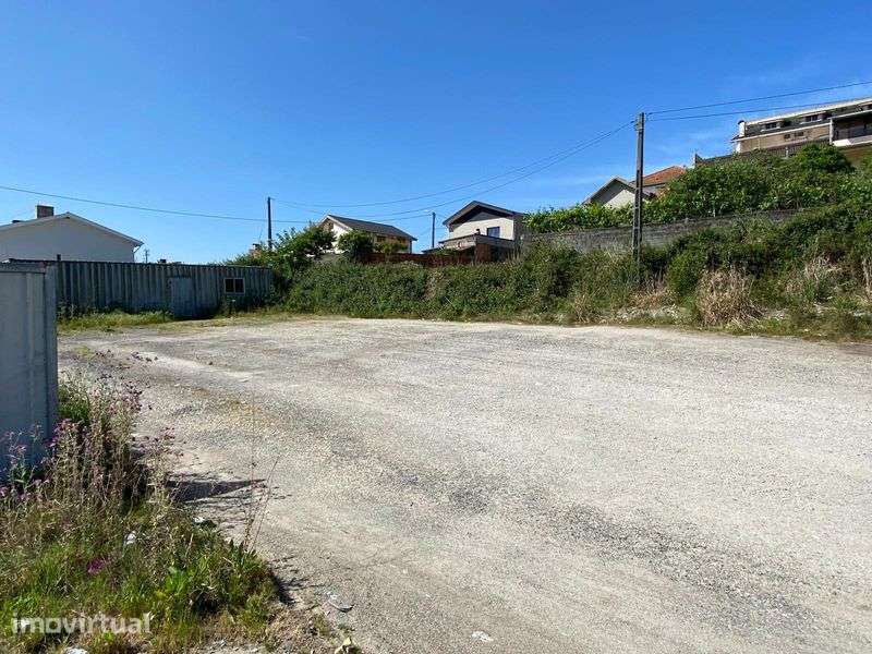 Armazém com terreno de 10556m2 - Grande imagem: 5/12